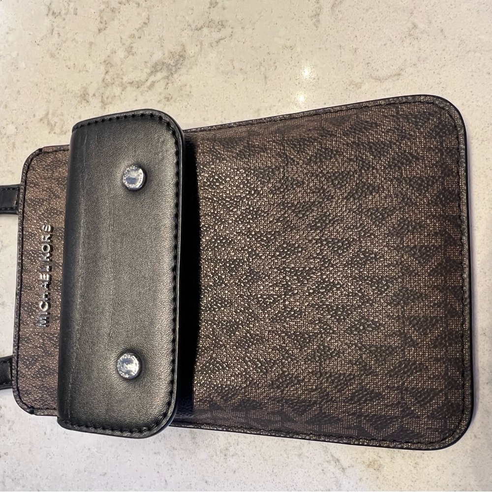 Michael Kors Signature Phone Sleeve handbag - Picture 6 of 15